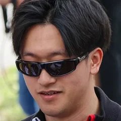 Zhou Guanyu height profile photo
