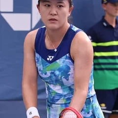 Zhu Lin (tennis) height profile photo