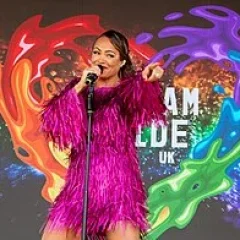 Zoe Birkett height profile photo