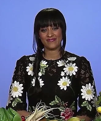 Tia Mowry height profile photo