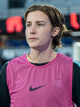 Tierna Davidson height profile photo
