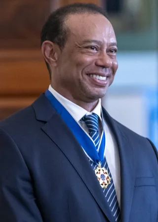 Tiger Woods height profile photo