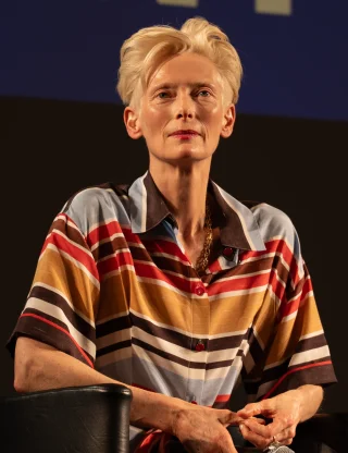 Tilda Swinton height profile photo
