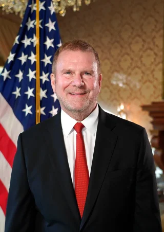 Tilman Fertitta height profile photo