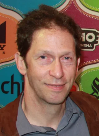Tim Blake Nelson height profile photo