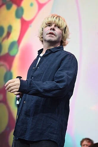 Tim Burgess (musician) height profile photo