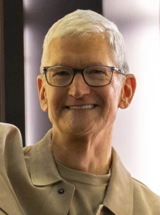 Tim Cook height profile photo