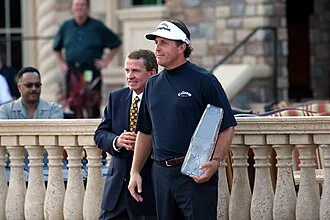 Tim Finchem height profile photo