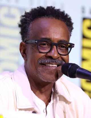Tim Meadows height profile photo