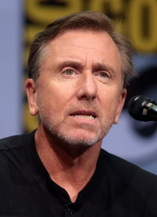 Tim Roth height profile photo