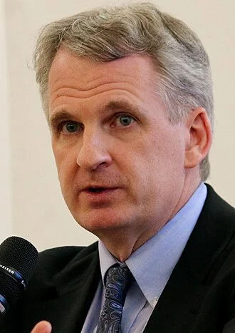 Timothy Snyder height profile photo