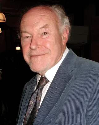 Timothy West height profile photo