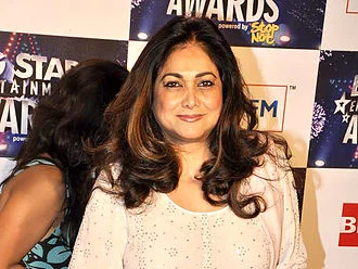 Tina Ambani height profile photo