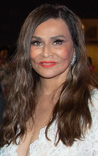Tina Knowles height profile photo