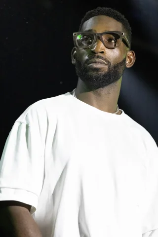 Tinie Tempah height profile photo