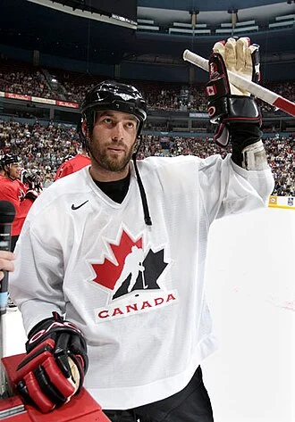 Todd Bertuzzi height profile photo