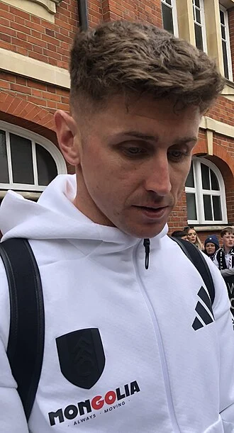 Tom Cairney height profile photo