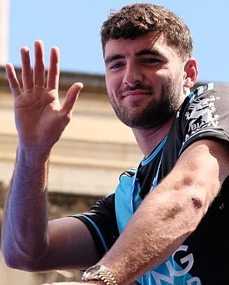 Tom Cannon (footballer) height profile photo