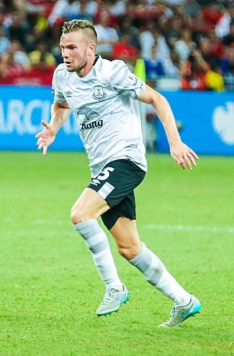 Tom Cleverley height profile photo