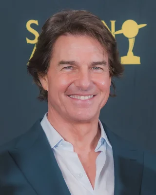 Tom Cruise height profile photo