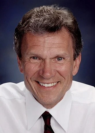 Tom Daschle height profile photo