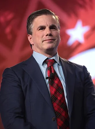 Tom Fitton height profile photo