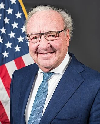 Tom Hicks height profile photo