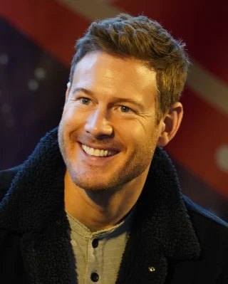 Tom Hopper height profile photo