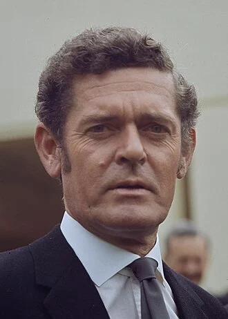 Tom Hughes (Australian politician) height profile photo