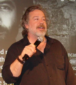 Tom Hulce height profile photo