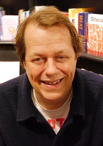 Tom Parker Bowles height profile photo