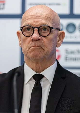 Tom Rowe (ice hockey) height profile photo