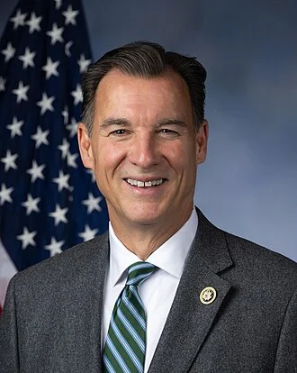 Tom Suozzi height profile photo