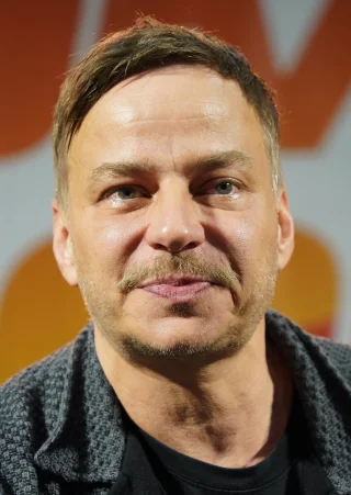 Tom Wlaschiha height profile photo