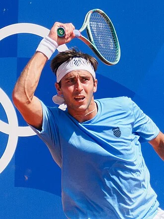 Tomás Martín Etcheverry height profile photo