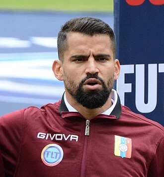Tomás Rincón height profile photo