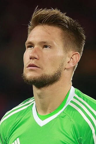 Tomáš Vaclík height profile photo