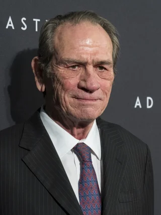 Tommy Lee Jones height profile photo