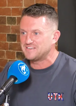 Tommy Robinson height profile photo