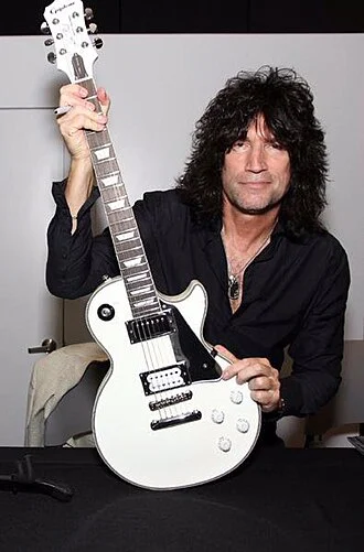 Tommy Thayer height profile photo