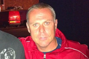 Tommy Wright (footballer, born 1966) height profile photo