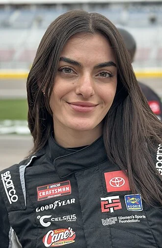 Toni Breidinger height profile photo
