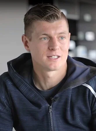 Toni Kroos height profile photo