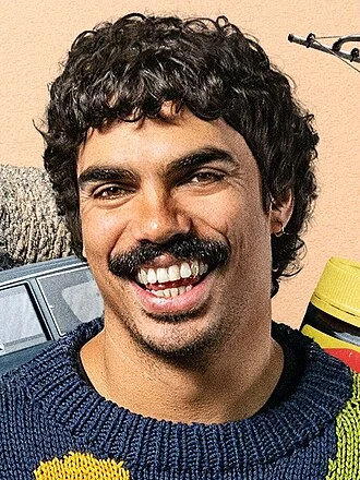 Tony Armstrong height profile photo