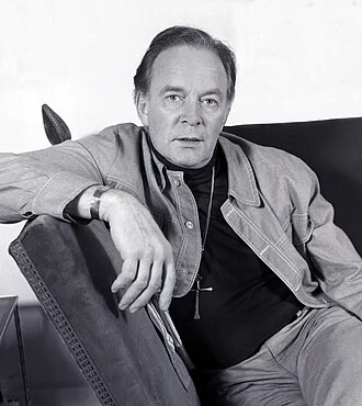 Tony Britton height profile photo