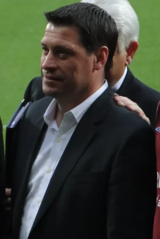 Tony Cottee height profile photo