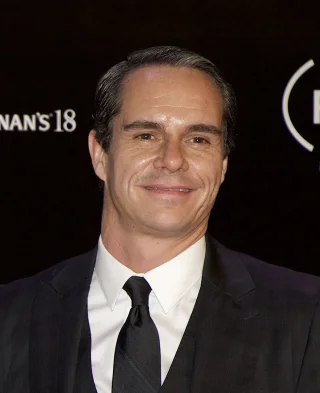 Tony Dalton height profile photo