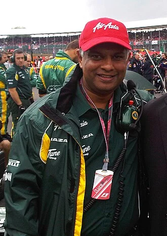 Tony Fernandes height profile photo