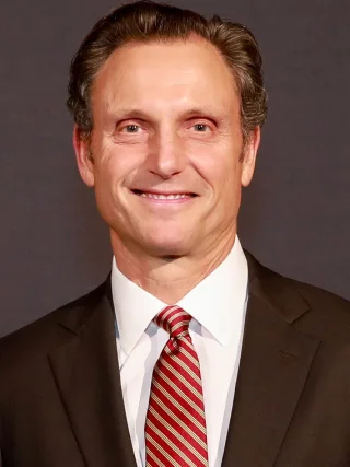 Tony Goldwyn height profile photo