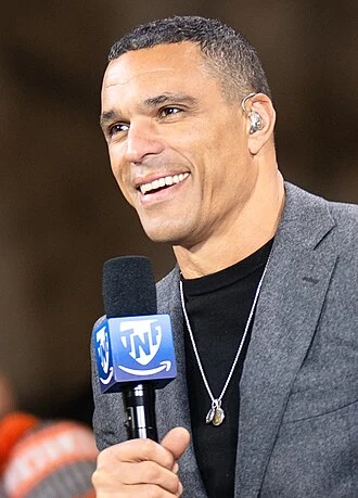 Tony Gonzalez height profile photo